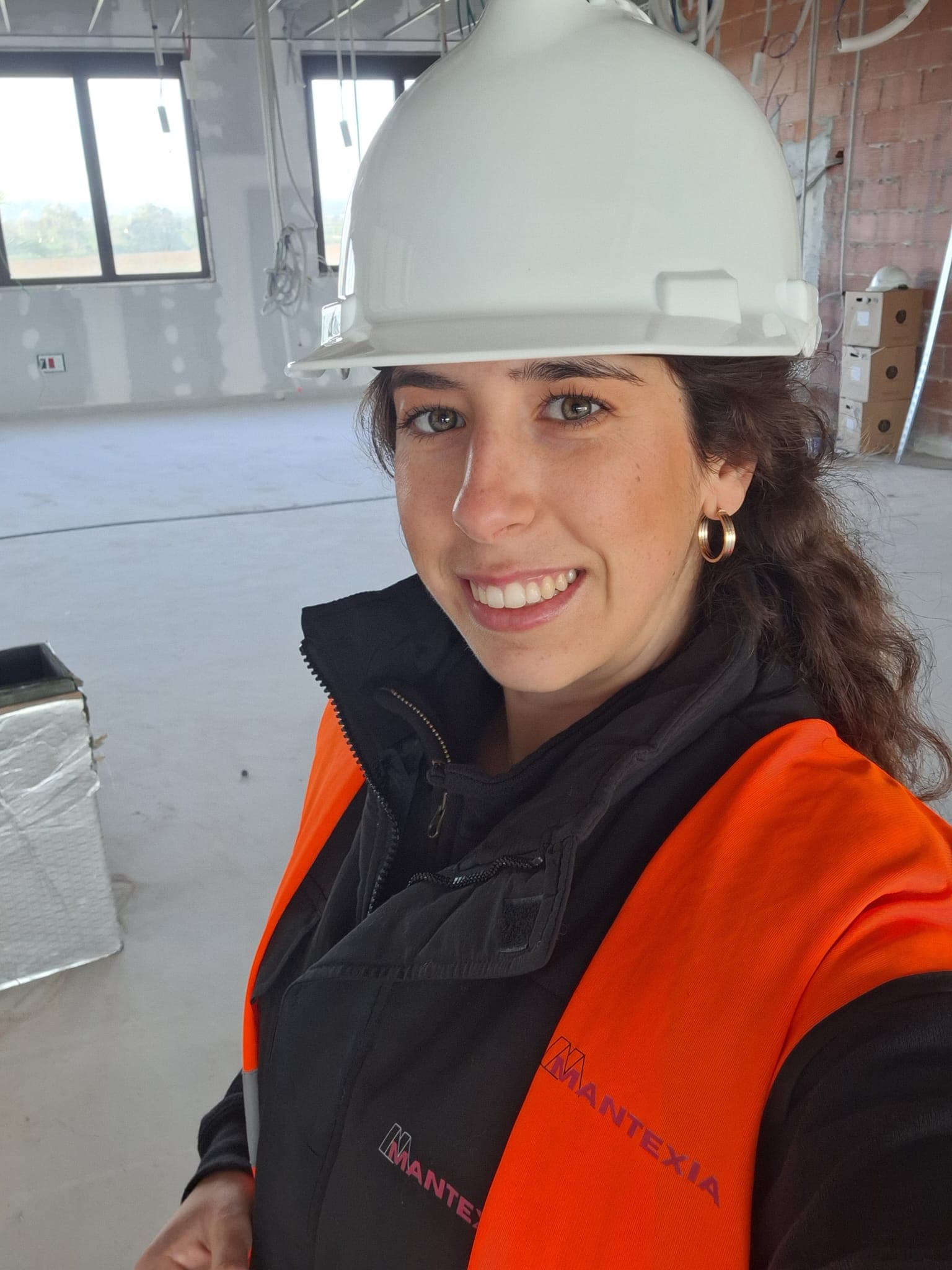 Instalaciones eléctricas industriales - Mantexia especializada en obras y fábricas